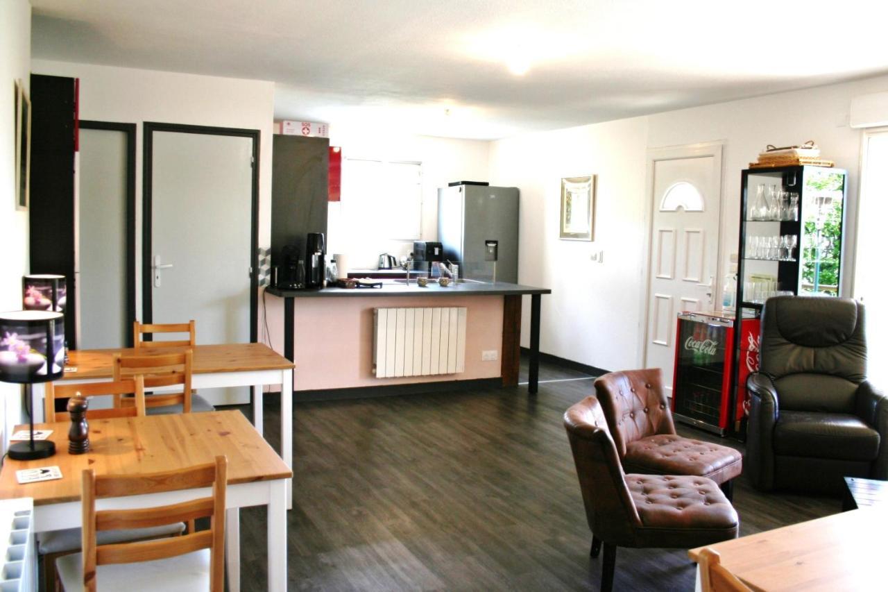Bonabri Vacances - Chambres D'Hotes Chazelles  Экстерьер фото