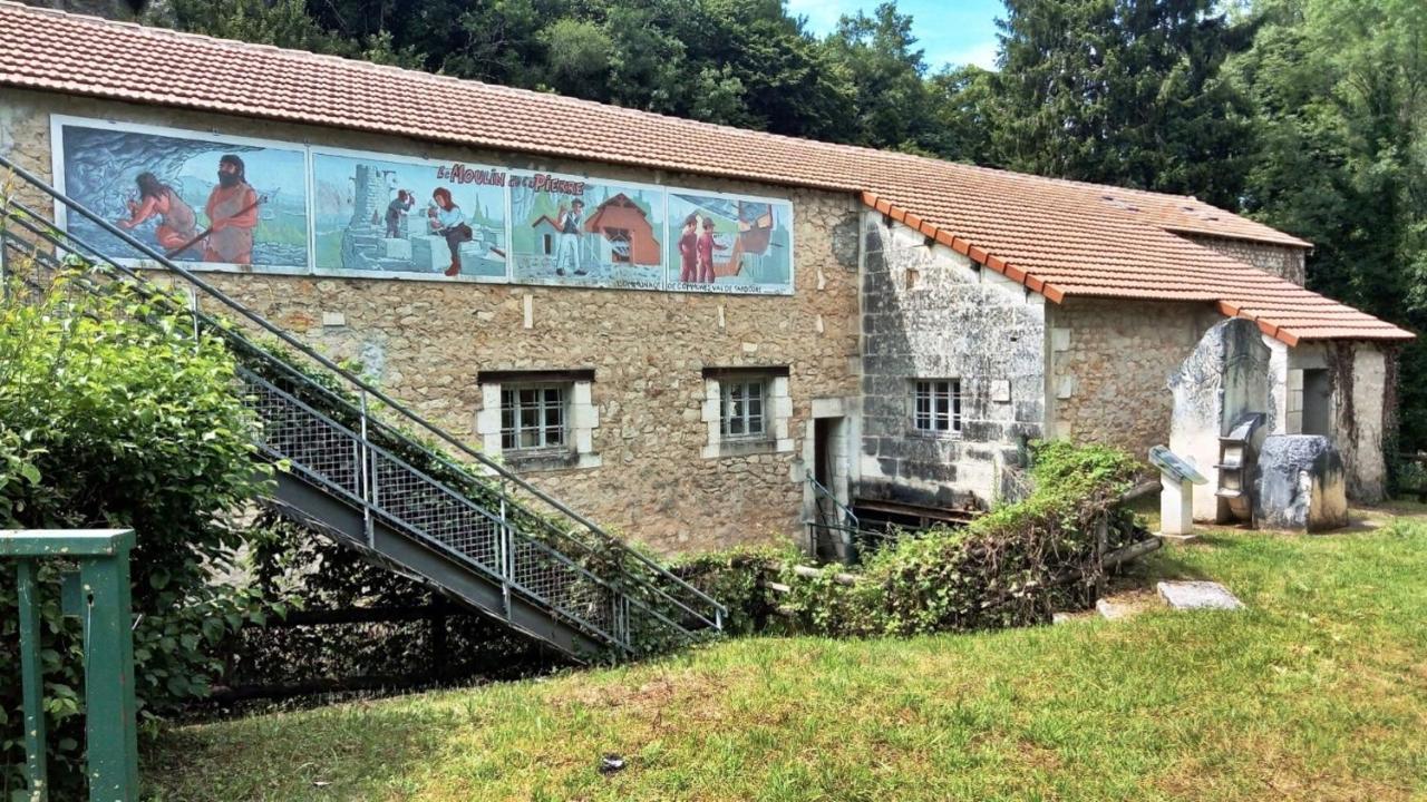 Bonabri Vacances - Chambres D'Hotes Chazelles  Экстерьер фото
