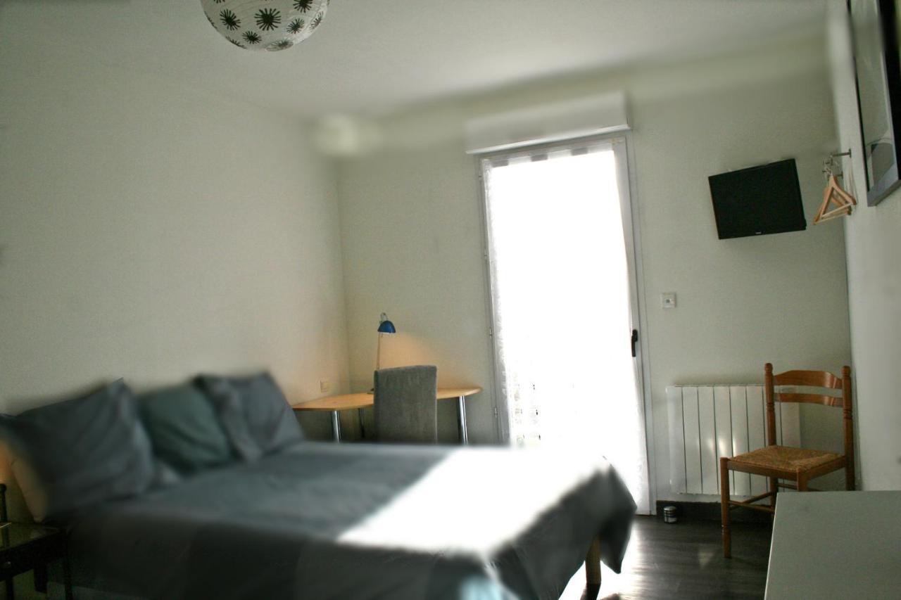 Bonabri Vacances - Chambres D'Hotes Chazelles  Экстерьер фото